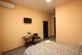 Апартаменты Paradise Garden Харьков Стандартный двухместный номер с 1 кроватью-10