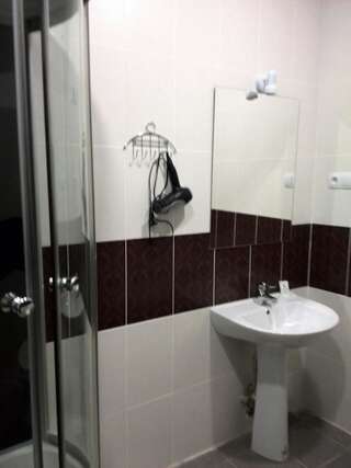 Апартаменты Paradise Garden Харьков Четырехместный номер "Комфорт"-13